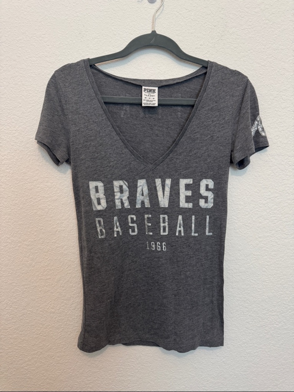 PINK Victoria's Secret Atlanta Braves V-Neck